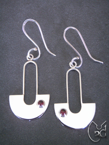 Silver & Garnet Drop Earrings - E33